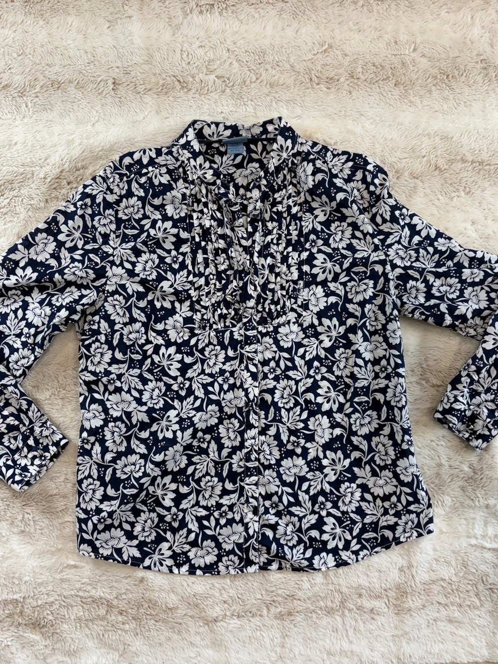 Classic ruffle Navy White Floral Button up tuxedo Shirt 100% cotton medium